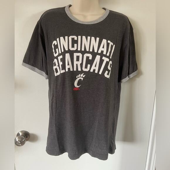 Other - Cincinnati Bearcats T-shirt M